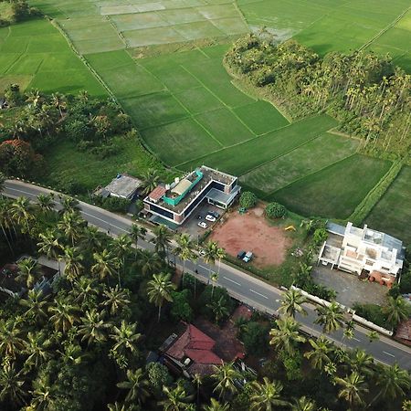 Paddyfield Inn Mananthavady Extérieur photo
