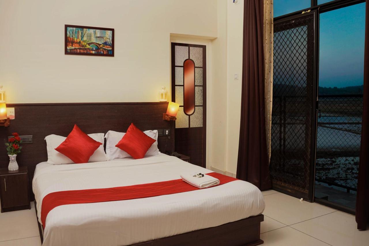 Paddyfield Inn Mananthavady Extérieur photo