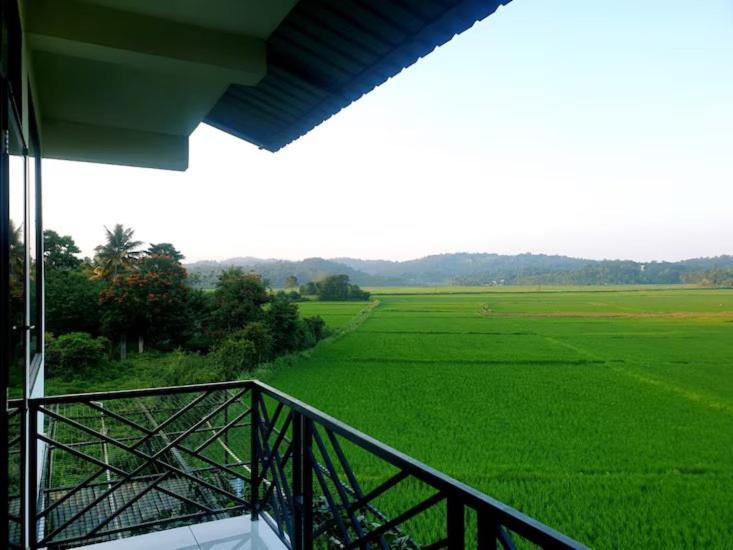 Paddyfield Inn Mananthavady Extérieur photo