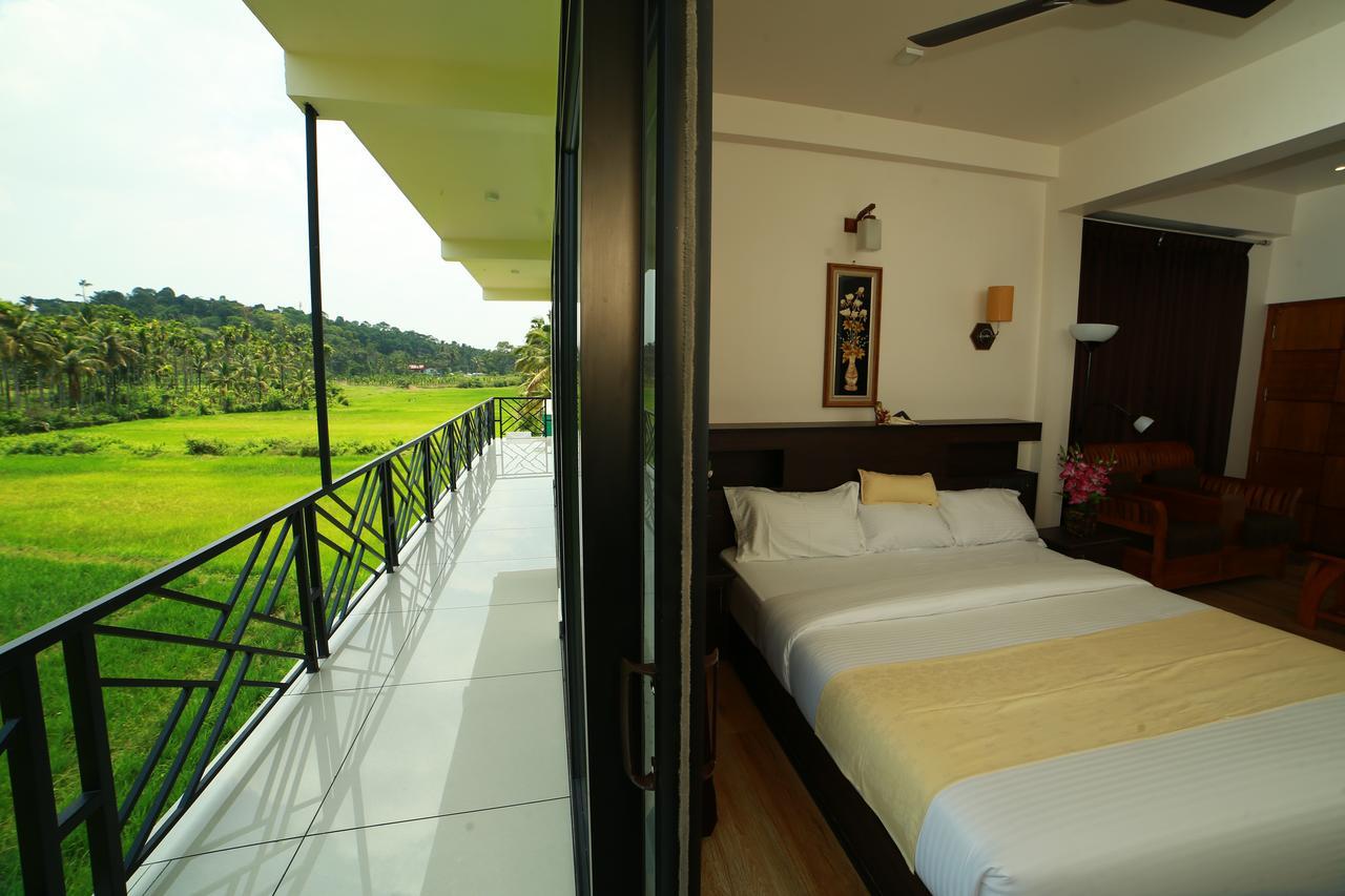 Paddyfield Inn Mananthavady Extérieur photo